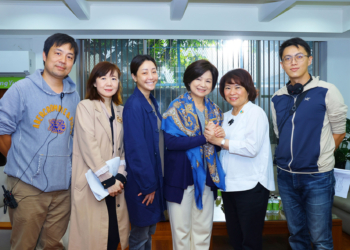 ▲市長黃敏惠送上驚喜探班，讓劇組團隊備感窩心。(圖/嘉義市政府提供)