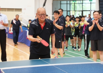 ▲嘉義縣議長張明達主持議長盃桌球賽開球儀式。（圖/嘉義縣政府提供）