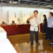 ▲市長黃敏惠蒞臨展覽，一一欣賞每件巧奪天工藝術創作。(圖/嘉義市政府提供)