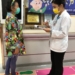 ▲衛教師為長者進行認知功能之定向力評估。(圖/聖馬爾定醫院提供)