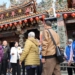 ▲大年初一，張麗善縣長前往褒忠馬鳴山鎮安宮發放龍年新春福袋。(圖/雲林縣政府提供)