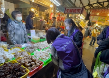 ▲衛生局啟動年節食品稽查檢驗。（圖/嘉義縣政府提供）