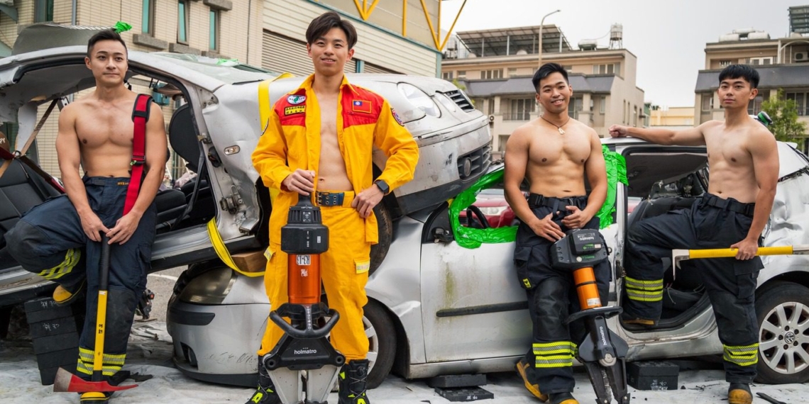 ▲嘉義縣2026消防猛男桌曆登場。（圖／嘉義縣政府提供）