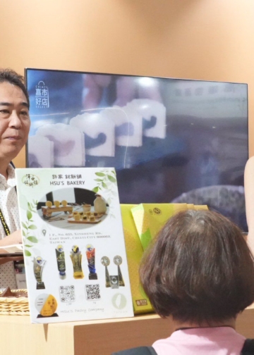 ▲許家班糕餅舖於城市選品分享會介紹品牌故事與特色產品，並與現場民眾熱情互動。(圖/蔡佳坊攝)