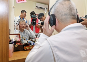 ▲「淑芬的房間」展區以沉浸式設計重現不同年代生活記憶。（圖／嘉義市政府提供）