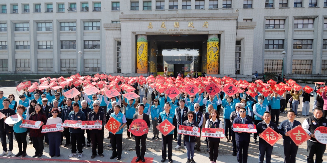 ▲嘉義縣「年菜送暖，溫馨我嘉」出動487位縣府員工擔任志工、超過231台車輛。（圖/嘉義縣政府提供）