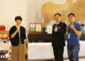 ▲觀新處觀旅科林志榮科長(右一)前往新悅花園酒店恭賀，與執行董事長劉映雪(左一)與總經理張倚華開心合影。(圖/嘉義市政府提供)