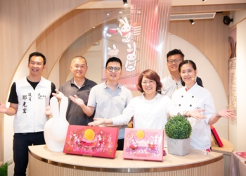 ▲市長黃敏惠與聖保羅烘焙花園邀大家共同品嘗冠軍伴手禮6案。(圖/嘉義市政府提供)