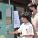 ▲智慧回收機操作簡便，市民只需將可回收物投入機器，便能輕鬆完成回收過程。(圖/嘉義市政府提供)