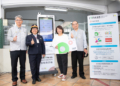 ▲黃敏惠市長親身體驗「嘉義TPASS」便捷購票流程後，開心邀請所有民眾購買使用。(圖/嘉義市政府提供)
