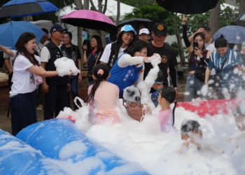 ▲活動結合《小王子》主題裝置、親子體驗、水域遊憩、特色市集及集章活動，打造兼具觀光與休閒的夏日海岸盛會。（圖／雲林縣政府提供）