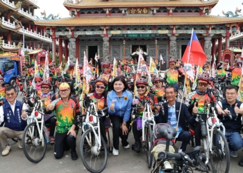 ▲2024關聖帝君百人赤兔鐵馬隊巡境義行 今日朝氣蓬勃啟航。(圖/雲林縣政府提供)