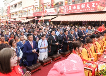 ▲大甲媽祖駐駕新港奉天宮，祝壽大典場面熱烈。（圖/嘉義縣政府提供）