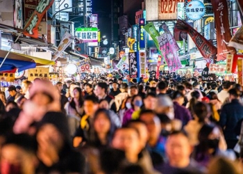 ▲優化文化路夜市人行環境，交管時間將提前至晚間6時。（圖/嘉義市政府提供）