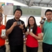 ▲嘉義大學食品科學系師生與合作廠商於會場展示產學成果，展現學研結合的創新實力。左二為食科系主任呂英震。（圖／嘉義大學食科系提供）