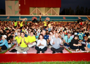 ▲久違的雲門戶外公演，吸引滿滿觀眾入場欣賞。(圖/嘉義市政府提供)