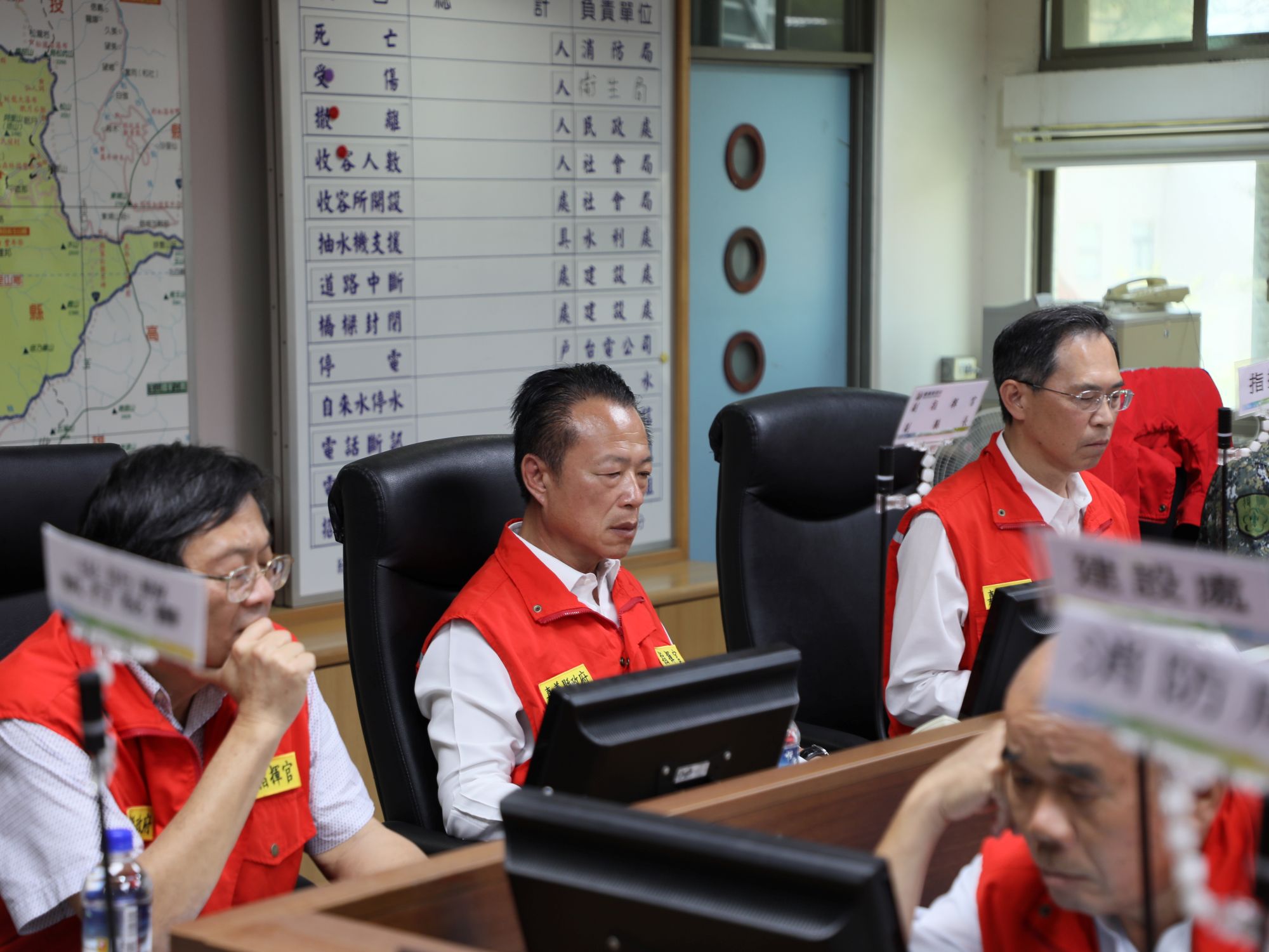 ▲縣長翁章梁主持巴威颱風整備會議。(圖/嘉義縣政府提供)