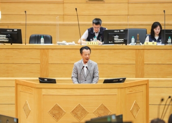 ▲嘉義縣議會第20屆第5次定期大會，縣長翁章梁進行施政總報告。（圖/嘉義縣政府提供）