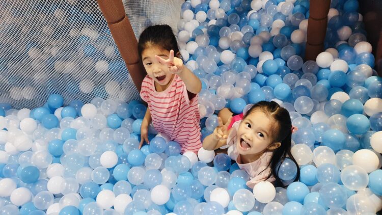 ▲「棒棒鯨奇樂園」擁有全台最大海洋球池。(圖/嘉義縣政府提供)