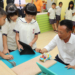 ▲縣長翁章梁加入雙溪國小與日本奧野小學的視訊交流。(圖/嘉義縣政府提供)