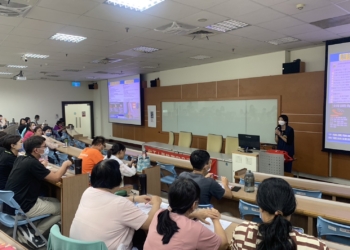 ▲嘉義縣警察局利用112年社工人員教育訓練機會，舉辦防詐宣講活動。(圖/嘉義縣政府提供)