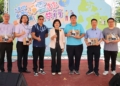 ▲縣長張麗善表揚綠色採購績優單位。(圖/雲林縣政府提供)