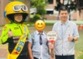 ▲嘉義市政府警察局長陳明志(右一)今(1)日率隊至校園宣導交通安全。(圖/嘉義市政府提供)