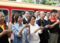 ▲市長黃敏惠今(20)日參與林鐵通車祈安儀式，虔誠企盼共同守護每位旅人平安。(圖/嘉義市政府提供)