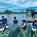 ▲到「東石50分Life工作室」，可了解魚塭生態及體驗捉白蝦。（圖/嘉義縣政府提供）
