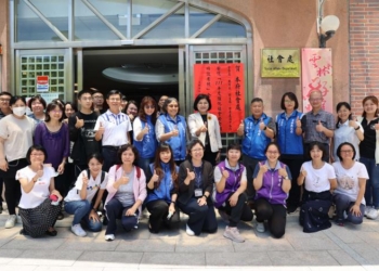 ▲雲林縣致力推動強化社會安全網業務，在「111 年度強化社會安全網績效考核」成績98.4分，全國第一，張麗善今貼紅榜感謝網絡夥伴們共同守護雲林鄉親生命安全。(圖/雲林縣政府提供)