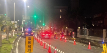 ▲嘉義市警察局啟動「封閉式路檢」，高達16處路檢點、動員總警力達80名，以大軍壓境的強勢攔檢。(圖/嘉義市政府提供)