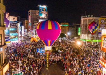 ▲9月15日城隍夜巡活動吸引滿滿人潮參與。(圖/嘉義市政府提供)