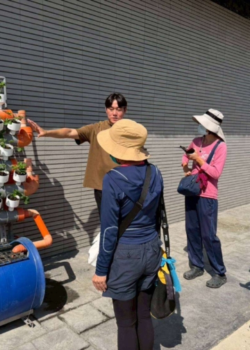 ▲活動現場帶領參與者親身體驗各項技術如何協助農民應對乾旱、熱浪與暴雨挑戰。(圖/雲林縣政府提供)