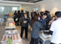 ▲參訪友善食農阿古力社會企業 張麗善縣長率隊有機米糧食農體驗。(圖/雲林縣政府提供)