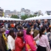 ▲「2025嘉義市年貨大街」一開幕即吸引眾多人潮與滿滿買氣。（圖/嘉義市政府提供）