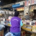 ▲嘉義縣衛生局為維護食品衛生安全，於轄內各大市場抽驗中元應景食品。（圖/嘉義縣政府提供）