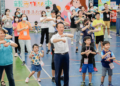 ▲縣長翁章梁帶頭齊跳健康操。（圖/嘉義縣政府提供）