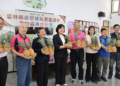 ▲全縣長青食堂及關懷據點發送鳳梨 張麗善縣長祝福端午節快樂。(圖/雲林縣政府提供)