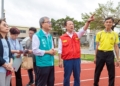 ▲教育部長鄭英耀由縣長翁章梁等人陪同，到嘉義縣校園勘查災情。（圖/嘉義縣政府提供）