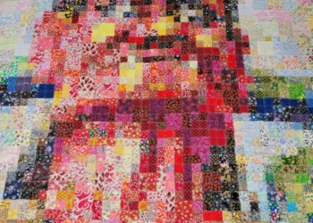 ▲《神將鐵衛》在美國著名AQS QuiltWeek拼布大榮獲第二名殊榮。(圖/雲林縣政府提供)