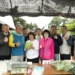 ▲市長黃敏惠對於長竹市民農園展現有機農法的生命ㄌㄧ感到十分驚艷。（圖/嘉義市政府提供）
