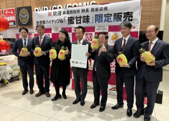 ▲縣長翁章梁成嘉義優鮮「最佳代言人」。（圖/嘉義縣政府提供）