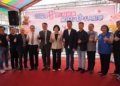 ▲縣長張麗善等人感謝活動發起人、贊助企業及現場捐血民眾。(圖/雲林縣政府提供)