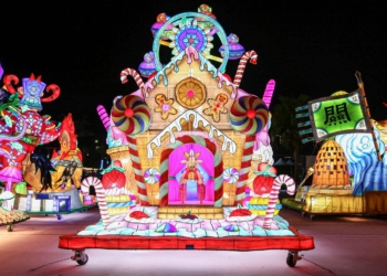 ▲新竹監獄「童話」勇奪燈王。（圖/嘉義縣政府提供）