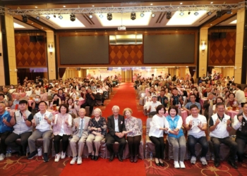 ▲嘉義市114年金婚禮讚活動共有72對幸福夫妻共襄盛舉。(圖/嘉義市政府提供)