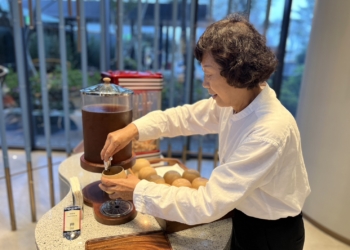 ▲高年級實習生透過再就業，實現自我價值。（圖/嘉義縣政府提供）