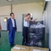 ▲縣長翁章梁前往屹立螢蔬菜園，關心中高齡再就業的連先生工作情形。（圖/嘉義縣政府提供）