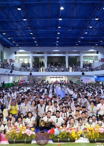 ▲嘉義市114學年度國中小應屆畢業生市長獎暨議長獎頒獎典禮在今(9)日盛大登場。(圖/嘉義市政府提供)