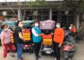 ▲嘉義縣社會局長張翠瑤鼓勵「為電動代步車穿上反光背心」，保障長者出行安全。（圖/嘉義縣政府提供）
