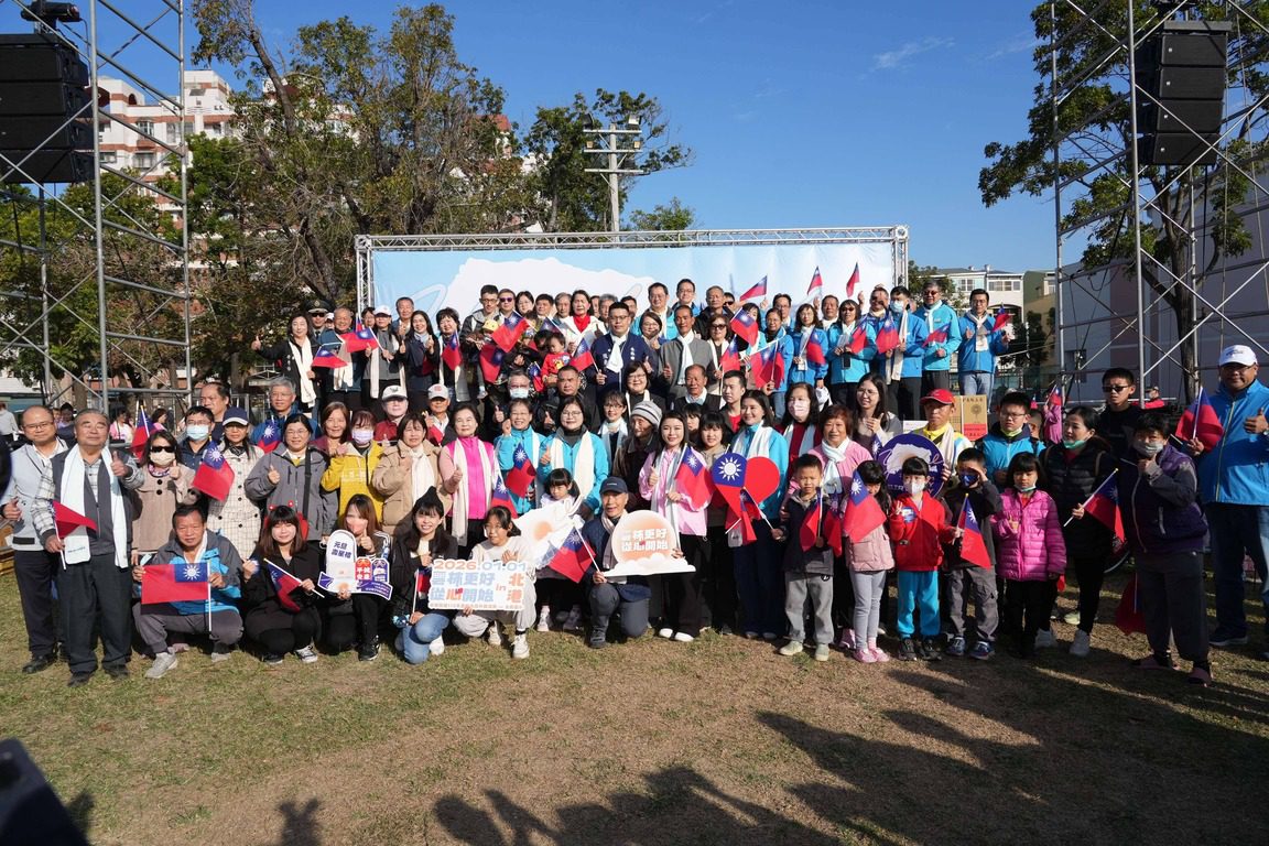 ▲「2026年雲林縣元旦升旗活動」在北港鎮北辰國民小學舉行,逾2,000名民眾齊聚迎接新年。(圖/雲林縣政府提供)